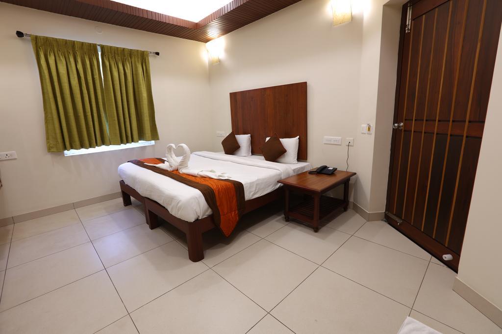 Raj Residency Hotell Pondicherry Eksteriør bilde