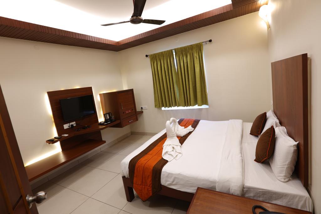 Raj Residency Hotell Pondicherry Eksteriør bilde