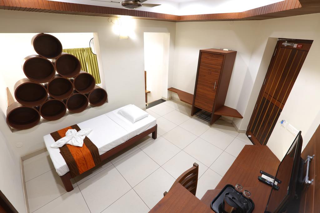 Raj Residency Hotell Pondicherry Eksteriør bilde